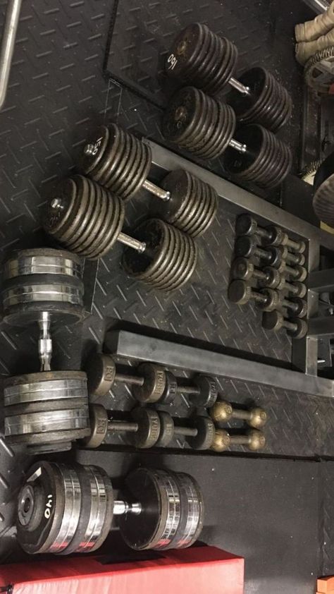 Weights Aesthetic, Garage Workout, Wallpaper Fitness, Small Home Gym Ideas, Gym Icon, Build Your Own Home, Home Gym Ideas, Aesthetics Bodybuilding, Small Home Gym