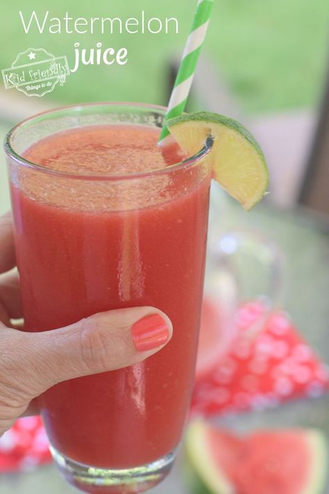 Watermelon Juice - The perfect summer drink. Refreshing, healthy and so delicious - this Watermelon Juice Recipe is a favorite summertime drink! Kids love it. www.kidfriendlythingstodo.com Juice Recipes For Kids, Watermelon Juice Recipe, Yummy Summer Drinks, Watermelon Drink, Perfect Summer Drink, Summertime Drinks, Sweet Watermelon, Watermelon Recipes, Juice Recipe