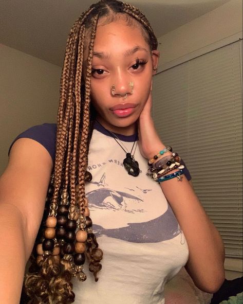 Box Braid Hair Color Ideas, Braids For The Summer, Cute Braided Hairstyles, Braids Hairstyles Pictures, Cute Box Braids Hairstyles, Protective Hairstyles Braids, Braids With Beads, Pretty Braided Hairstyles, Hairdos For Curly Hair