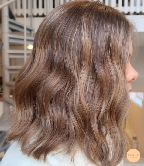 Brown Hair Inspo, Bronde Hair, Hair Color Light Brown, Brown Hair Balayage, Light Hair Color, Hair Shades, Brown Blonde Hair, Hair Inspo Color, Light Hair