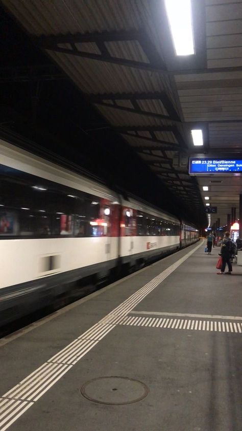 Train Stations Aesthetic, Railway Station Asethetic, Station Aesthetic Train, Off The Rails Aesthetic, Train Platform Aesthetic, Taking The Train Aesthetic, Train Station Pics, Train Aestethic, Train Station Aesthetic Night