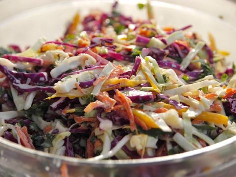 Red Coleslaw, Asian Cabbage Slaw, Ginger Asian, Asian Slaw Recipe, Asian Cabbage, Asian Coleslaw, Vegan Coleslaw, Coleslaw Salad, Asian Slaw