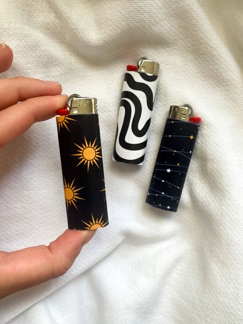 Lighter Paintings, Lighter Paintings Ideas, Pretty Lighters, Lighter Design, Lighter Art, Custom Lighters, Cool Lighters, Lighter Case, Buffalo New York