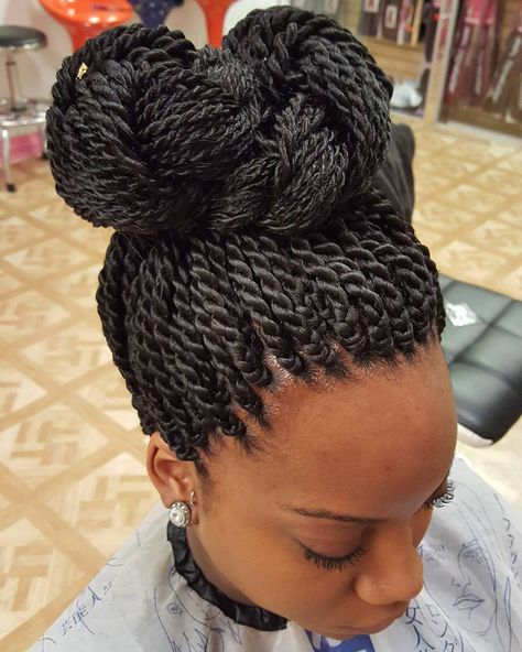 Knotted Bun For Rope Twists Twist Updo Hairstyles, Senegalese Twist Updo, Twist Senegalese, Rope Twist Braids, Senegalese Braids, Rope Twists, Senegal Twist, Senegalese Twist Styles, Senegalese Twist Crochet Hair