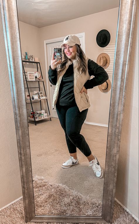 Casual errand running outfit for the winter Plus Size Sports Outfits, Casual Fall Outfits With Tennis Shoes, Mom Leggings Outfits Winter, Size 20 Winter Outfits, Plus Size Leggings Outfit Fall Casual, Beanie Outfit Plus Size, Comfortable Travel Outfit Plus Size, Plus Size Timberland Boots Outfit, Winter Vacation Outfits Plus Size