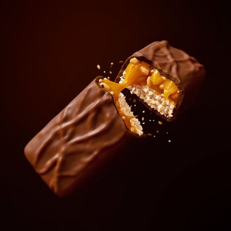 Behance :: Para ti Crisp Photography, Chocolate Protein Bar, 3d Billboard, Food Animation, Advertisement Video, Bar Ad, Food 3d, Bar Shots, Ingredients Photography