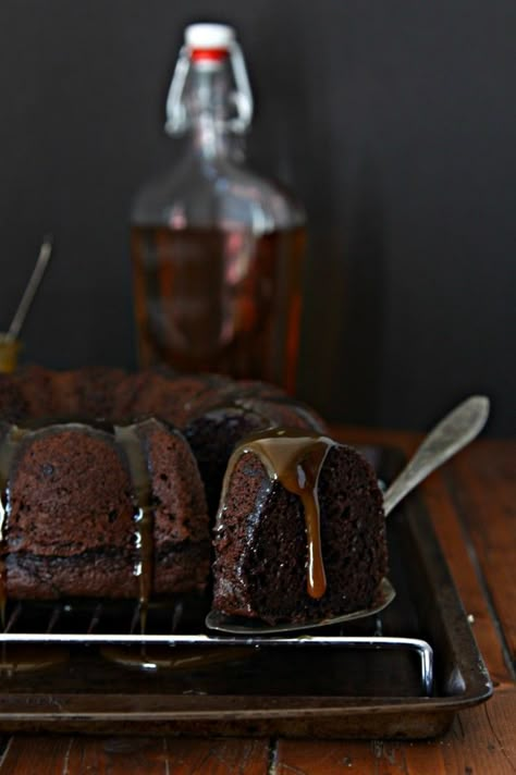 Chocolate Bourbon Bundt Cake Bourbon Pound Cake, Bourbon Bundt Cake, Cake With Caramel Sauce, Whiskey Caramel, Bourbon Caramel Sauce, Bourbon Chocolate, Bourbon Caramel, Cake With Caramel, Chocolate Bundt