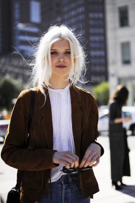 Ola Rudnicka, model. Photo: @ashleyjahncke Nyfw Street Style, Brown Blonde Hair, Rita Ora, Cara Delevingne, Hair Envy, Grunge Hair, Cool Street Fashion, Khloe Kardashian, Mode Inspiration