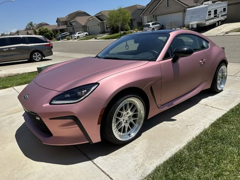 Subaru Brz Wrapped, Car Wraps Ideas, Gr86 Toyota, Car Wrap Colors, Car Colours, Gold Element, Transformers Cars, Toyota Gr86, Normal Cars