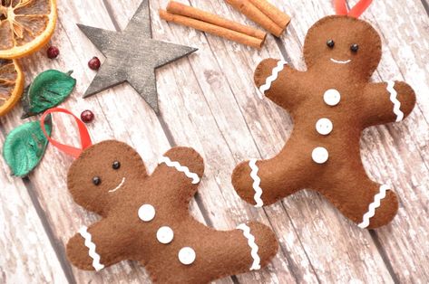 Tutorial: make a gingerbread man Christmas decoration – Amy Loves to Sew Sew Gingerbread Man, Gingerbread Men Sewing Patterns, Stuffed Gingerbread Man Craft, Fabric Gingerbread People, Gingerbread Man Fabric Ornament, Iced Gingerbread, Posting On Instagram, Felt Birds Ornaments, Felt Gingerbread