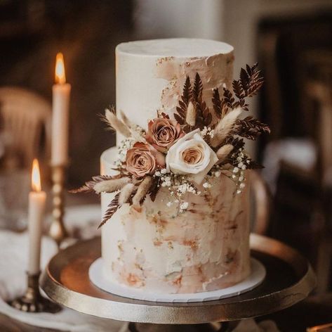 Floral Cake Inspiration, Flower Cake Topper Wedding, Boho Wedding Cake 2 Tier, Wedding Cakes Pampas, Rust Cake Wedding, Wedding Cake Terracotta Flowers, Wedding Cake Country Rustic, Dried Flowers Wedding Cake, Small Wedding Cakes Two Tier