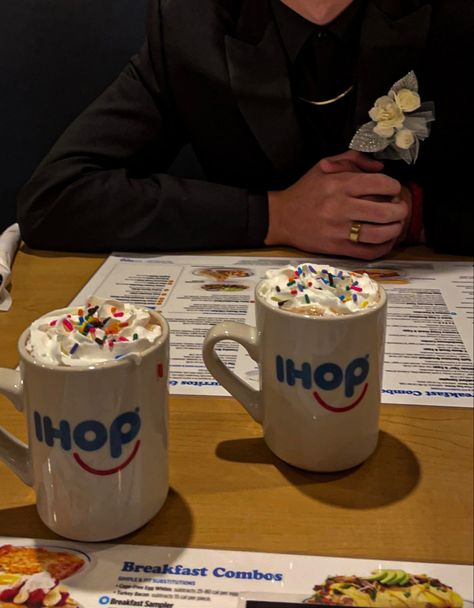 Ihop Food, Ihop Breakfast, Coffee Date Aesthetic, Coffee Dates Aesthetic, Tell Me Three Things, Starting A Food Truck, Date Aesthetic, Coffee Date, Cute Friends