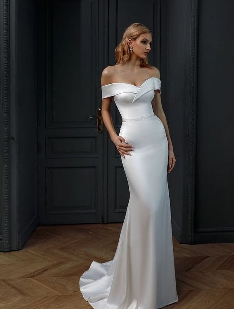 Classy Elegant Wedding Dress, Classy Elegant Wedding, Plain Dresses, Wedding Dress Mermaid, Plain Wedding Dress, Classy Gowns, Wedding Options, Civil Wedding Dresses, Classy Wedding Dress