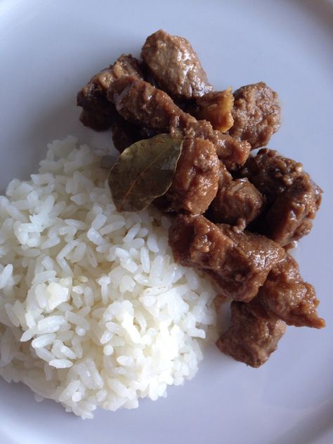 Pork adobo with rice Adobo With Rice, Pork Adobo, Wallpaper Iphone Boho, Home Cooked Meals, Adobo, Cooking Food, Chow Chow, Rice Recipes, No Cook Meals