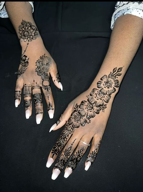 Sudanese Clothing, Sudanese Henna, Henna Sleeve, Henna Styles, Cute Henna Tattoos, Henna Style Tattoos, Henna Inspo, Pretty Henna, Henna Inspired Tattoos