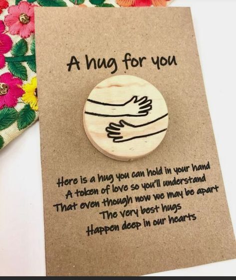 Hug Cards Handmade, Pocket Hugs Diy, Paper Letters, Mom Crafts, Cultural Crafts, Best Valentine Gift, Pretty Letters, Birthday Card Drawing, Best Hug