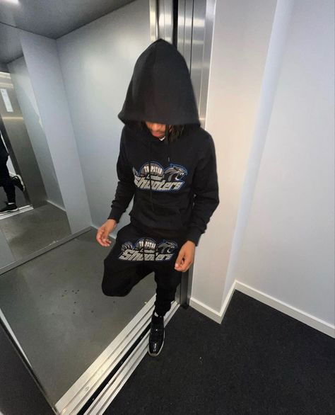 Cold Streetwear, Trapstar Shooters Tracksuit, Shooters Tracksuit, Trapstar Tracksuit, Uk Rap, Bape Hoodie, Drippy Outfit, Drip Outfit Men, Tracksuit Outfit