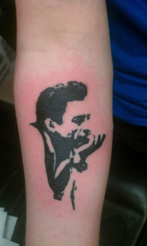 Jonny Cash Tattoo Ideas, Country Music Tattoos, Cash Tattoo, Johnny Cash Tattoo, Musician Tattoo, Tattoo 2022, I Walk The Line, Song Tattoos, Vegas Tattoo