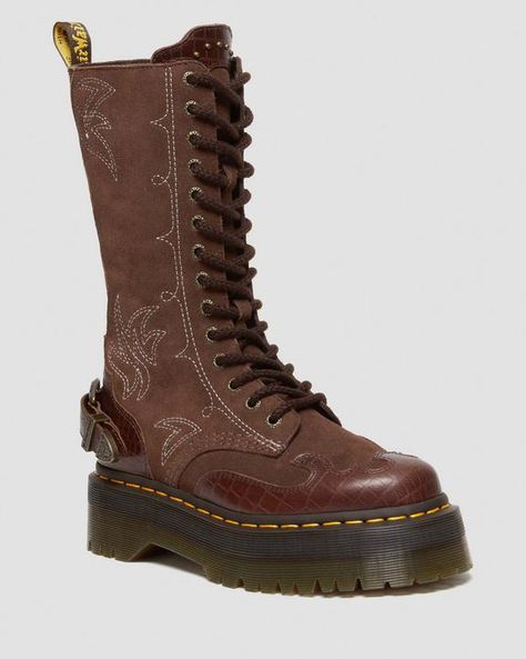 Doc Marten Cowboy Boots, Gothic Americana, Platform Boots Outfit, Brown Platform Boots, Dnd Board, Americana Outfits, Brown Dr Martens, Hogwarts Outfits, Doc Marten Boot