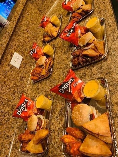 Slumber Party Foods, Food Tray Ideas, Family Movie Night Snacks, Game Night Food, Movie Night Food, Movie Night Snacks, Party Food Buffet, Sleepover Food, Night Food