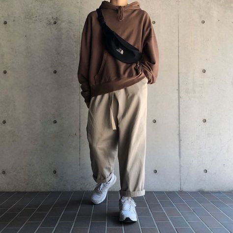 Hoodie Men Outfit, Brown Linen Trousers, Wacky Outfits, Japanese Street Fashion Men, Korean Street Fashion Men, Casual Sporty Outfits, Mens Business Casual Outfits, Minimalist Fashion Men, Trendy Boy Outfits