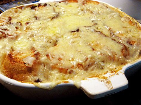 Cheesy Onion Casserole-- If you love onions, cheese and the flavor of french onion soup... this is it in a casserole. French Onion Soup Casserole, Onion Soup Casserole, French Onion Casserole, Onion Casserole, Best Thanksgiving Side Dishes, Thanksgiving Dishes, Thanksgiving Sides, French Onion Soup, Thanksgiving Side Dishes