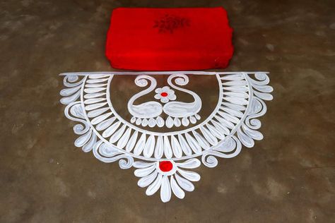 Rangoli Watercolor, South Indian Rangoli, Jhoti Design, Kolka Design, Minion Painting, Alpona Design, Ganapati Decoration, Easy Rangoli Designs Diwali, Paintings Tutorials