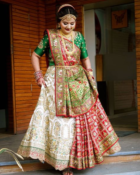 White Red And Green South Indian Bridal Wear #frugal2fab Orange Dress Outfit Wedding, Indian Bridal Looks, Green Indian Wedding, South Indian Bridal Look, Indian Bridal Look, Designer Bridal Lehenga Choli, Lehenga Saree Design, Choli Dress, Printed Lehenga