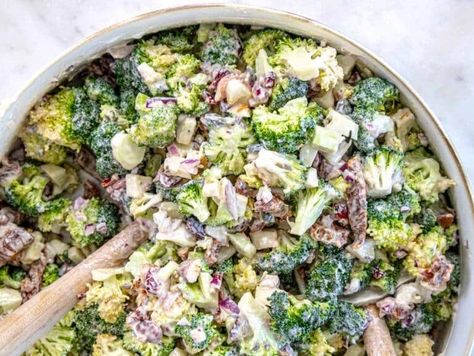 Broccoli Salad - The Plant Based School Creamy Broccoli Salad, Creamy Broccoli Soup, Peanut Salad, Plant Based School, How To Make Broccoli, Vegan Potato Salads, Almond Crunch, Creamy Broccoli, Raw Broccoli