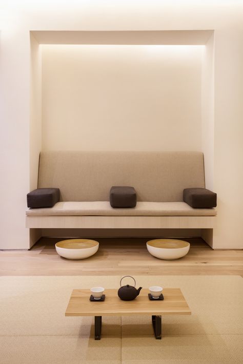 Japan Spa, Minimalist Spa, Massage Room Design, Japanese Spa, Nail Salon Interior, Spa Interior Design, Spa Interior, Hill Interiors, Relaxation Room