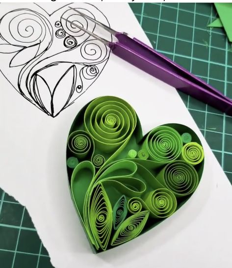 Paper Quilling Patterns Templates Free Printable, Paper Quilling Patterns Printables, Free Quilling Patterns Printables Templates, Quilled Hearts, Heart Quilling, Free Quilling Patterns, Quilling Letters, Quilling Projects, Paper Quilling For Beginners