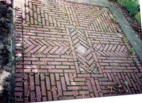 I have been saving these photos of a brick walkway for years.                                                                                  Although it is a walk, there are benches on both sides… Reclaimed Brick Patio, Brick Patterns Patio, Pavers Backyard, Brick Patio, Antique Brick, Concrete Patios, Brick Path, Brick Walkway, Brick Garden