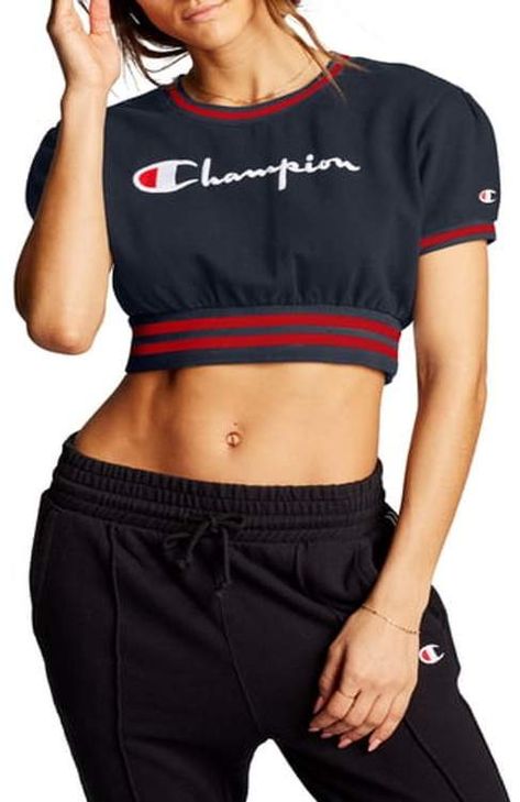 Champion Vintage Wash Crop Sweatshirt Crop Sweatshirt Hoodie, Champion Clothing, Sweatshirt Short Sleeve, Puffed Sleeves, Crop Sweatshirt, Crop Shirt, Vintage Logo, Active Wear Tops, Striped Shorts