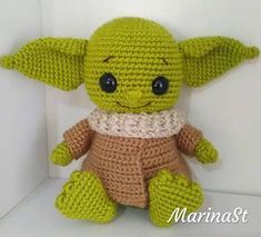 Crochet Doll Clothes Free Pattern, Star Wars Crochet, Amigurumi Doll Pattern, Crochet Dolls Free Patterns, Baby Knitwear, Plushie Patterns, Kawaii Crochet, Crochet Doll Clothes, Star Wars Yoda