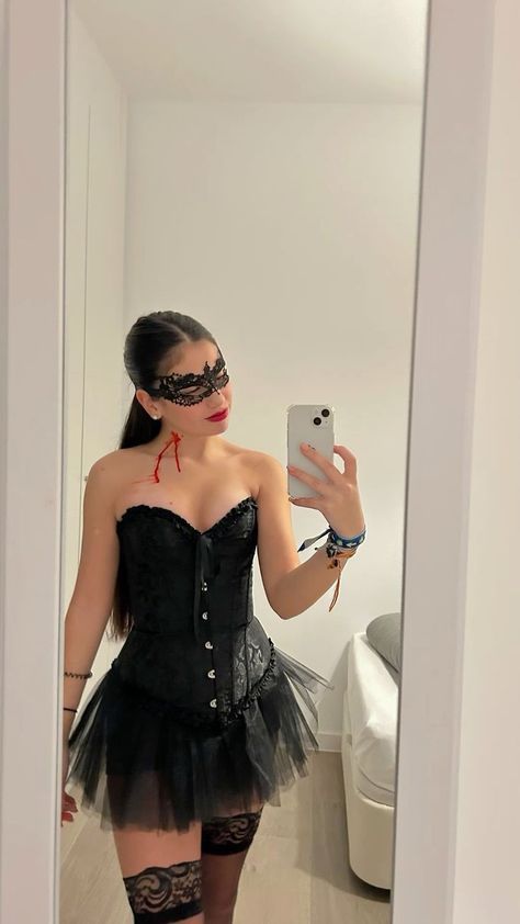 Costumes With Corsets, Halloween Costumes With Corsets, Katherine Pierce Halloween, Katherine Pierce Halloween Costume, Black Corset Costume, Vampire Costume Women, Corset Halloween Costumes, Halloween Fashion Outfits, Halloween Corset