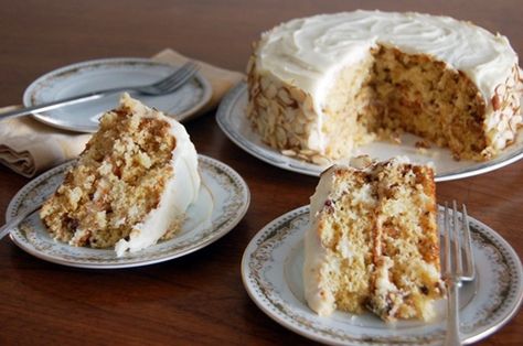 Pineapple Right-Side-Up Cake - New England Today Rhubarb Bars, Pineapple Cake Recipe, Hawaiian Cake, Up Cake, Oat Bars, Rhubarb Recipes, Pineapple Cake, A Piece Of Cake, Köstliche Desserts