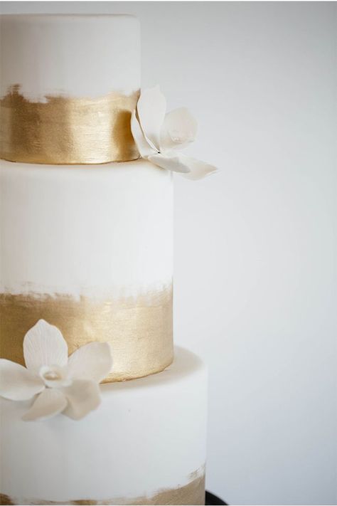 beautiful glittering painted gold and white wedding cake Gold And White Wedding Cake, Gold And White Wedding, Painted Wedding Cake, White And Gold Wedding, Gold Cake, Gold Wedding Cake, White Wedding Cake, Wedding Cake Inspiration, Seattle Wedding