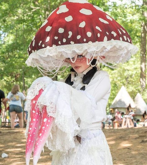 Mushroom Princess, Mushroom Outfit, Mushroom Costume, Ren Faire Outfits, Fairy Photoshoot, Fair Outfits, Mushroom Hat, Mushroom Fairy, Fairy Wedding