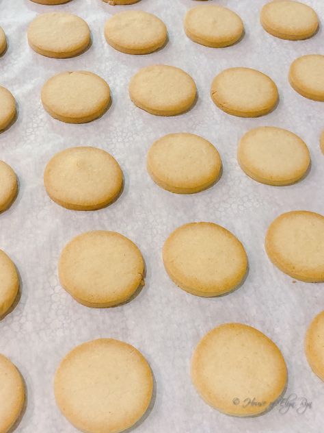 Cookie sheet with round shortbread cookies Cornflour Cookies, Recipes With Corn Flour, Corn Flour Cookies, Corn Flour Recipes, Cornmeal Cookies, Sand Tarts, Corn Cookies, New York Times Cooking, How To Make Corn