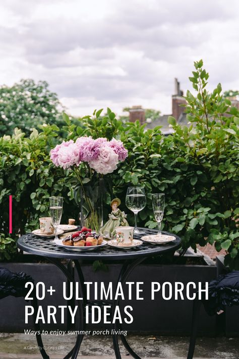 Ideas for a porch party. What? Am I thinking of partying all the time? Yes and no. I believe a spell on the porch or patio is special. Whether it is a moment for ourselves, a special afternoon catching up with our spouse or fun with a group of friends, time on the porch elevates everything. So here are my ideas for the ultimate porch party. Porch Party Decorations, Deck Party Ideas, Porch Party Ideas, Porch Dinner Party, Decorate Front Porch, Decoration Front Porch, Front Porch Plants, Porch Party, Front Porch Railings