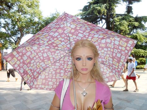 Valeria Lukyanova, Real Barbie, Human Doll, Doll Aesthetic, Beauty Goals, Living Dolls, Pokemon Teams, Barbie Princess, Barbie Dream House