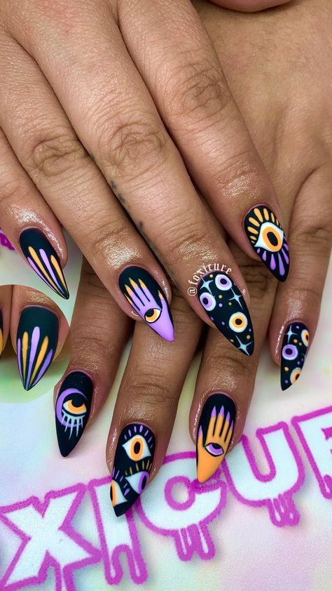 Fortune Teller Nails, Sunflower Nail Art Designs, Tattoo Nails Designs, Eye Ball Nails, Samhain Nails, Nails 70s Style, Gothmas Nails, Good Luck Nails, Lucky Charm Nails