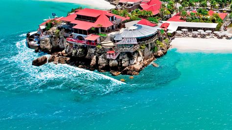 Eden Rock Hotel & Villas in St Barts | Eden Rock St Barths Whitewashed Walls, Bahamas Resorts, Hotel Eden, Eden Rock, Gym Pool, Caribbean Hotels, Chateau Hotel, Jamaica Resorts, Caribbean Resort