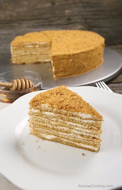 Honey Cake Recipe Easy, Russian Honey Cake, Honey Cakes, Honey Cake Recipe, Russian Desserts, Russian Cakes, Aesthetic Health, Tattoo Health, Sugar Free Cake