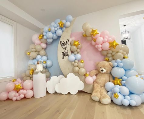 Simply Lavish Events on Instagram: “He or She what will baby be Checkout our latest reel to find out the gender! As a mother it doesn’t really matter what the gender is as…” Gender Reveal Balloon Arch, Baby Reveal Party Decorations, Moon Balloon, Its A Girl Announcement, Gender Reveal Themes, Baby Reveal Party, 5 Balloons, Gender Reveal Balloons, Gender Reveal Party Decorations