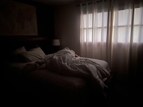 Bedroom Morning Aesthetic, Brown And White Room, Morning Bedroom, Bedroom Vibes, Morning Aesthetic, Cosy Bedroom, Dark Bedroom, Morning Vibes, My Aesthetic