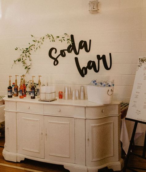 Soda Wedding Bar, Soda Bar For Wedding, Dirty Soda Bar Recipes Wedding, Non Alcoholic Drink Station Wedding, Make Your Own Soda Bar, Soda Bar Graduation Party, Soda Bar At Wedding, Soda Station Wedding, Wedding Soda Station