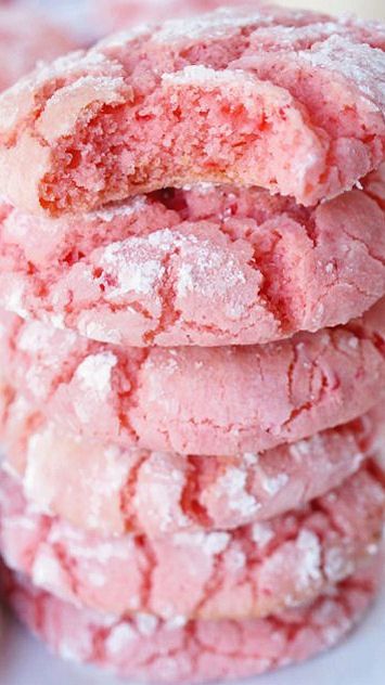 Cake Mix Crinkle Cookies, Strawberry Cake Mix Cookies, Strawberry Sugar Cookies, Gooey Butter Cookies, Crinkle Cookies Recipe, Cookies Healthy, Pink Cookies, Strawberry Cake Mix, Cake Mix Cookie Recipes