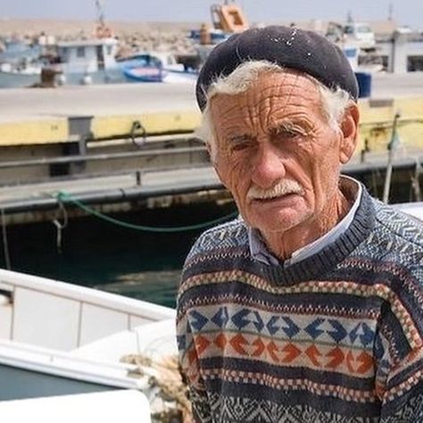 Coastal Grandpa Style, Grandpa Aesthetic Outfit Men, Coastal Grandpa Outfits, Coastal Grandfather, Grandpa Aesthetic Outfit, Coastal Grandpa, Grandpa Aesthetic, Grandpa Fashion, Eclectic Grandpa