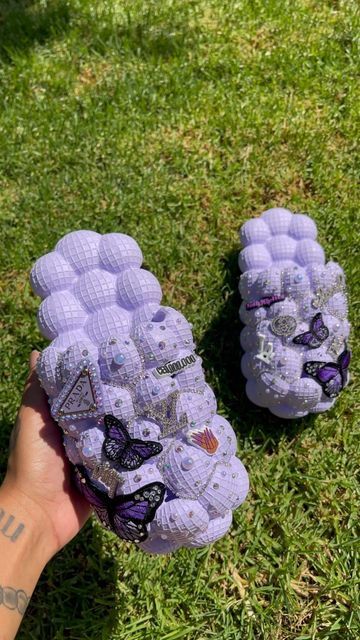 ✨KASSIE LEEANN✨ shared a post on Instagram: "Probably my favorite ones so far😍😍💜 @leeannkustoms ✨DM FOR ANY INQUIRIES✨ #leeannkustoms #bubbleslides #customshoes #custom #blingcrocs". Follow their account to see 124 posts. Bubble Crocs, Shoe Customization, Bubble Shoes, Bubble Slippers, Bedazzled Shoes Diy, Strawberry Soda, Crocs Slides, Bedazzled Shoes, Bubble Slides